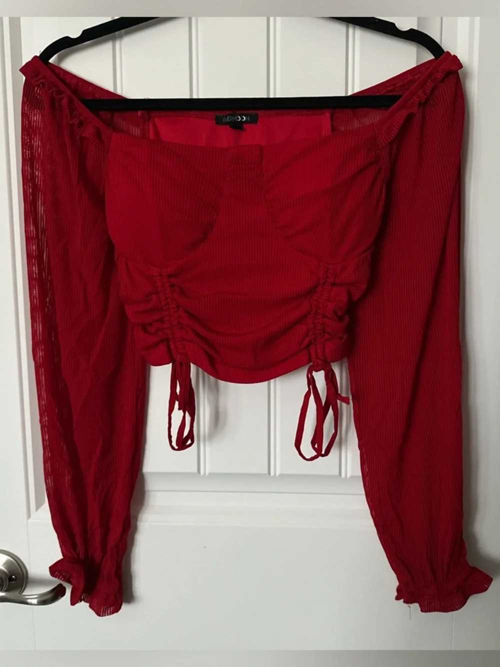 Red Off-Shoulder Ruched Crop Top - Picture 2 of 5